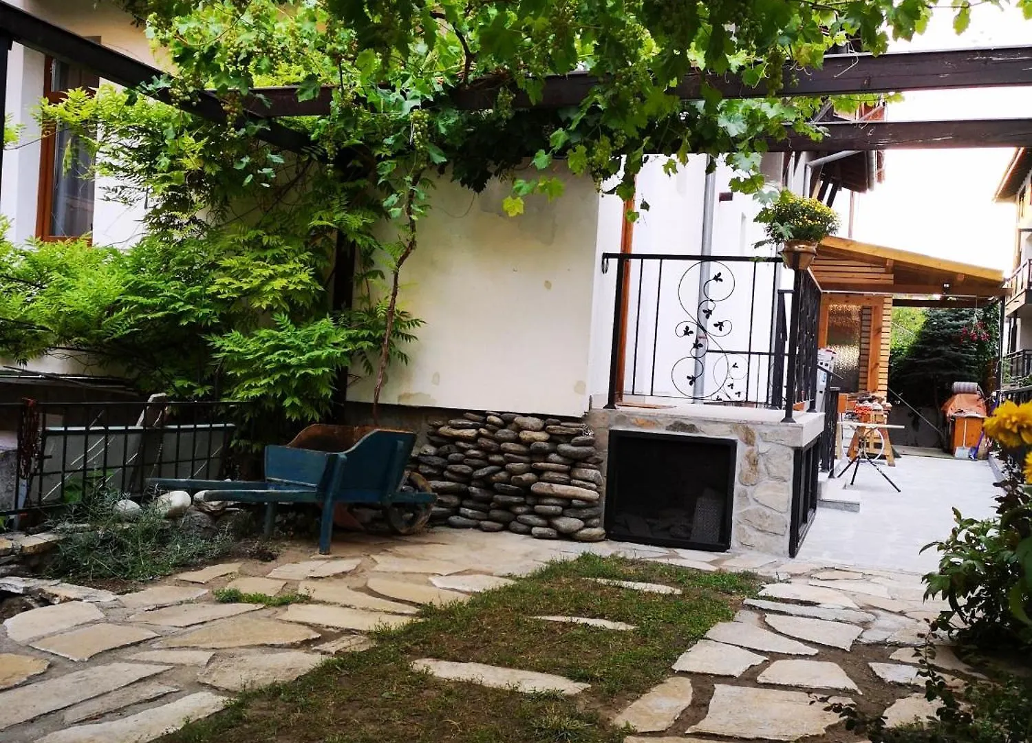 Guest house Ikonomov House Hotel Bansko